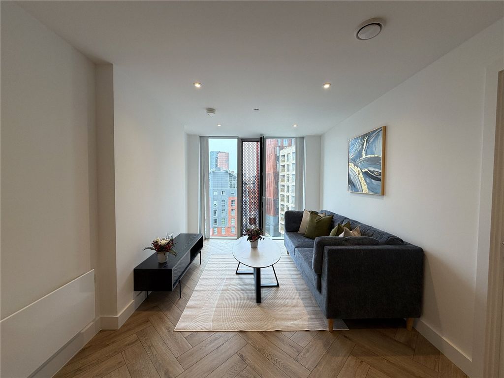 Property photo 3 of 24 Picture 3