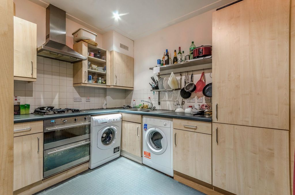 Property photo 2 of 6