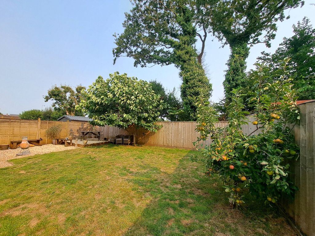 Property photo 2 of 17 2 - Picture No. 30