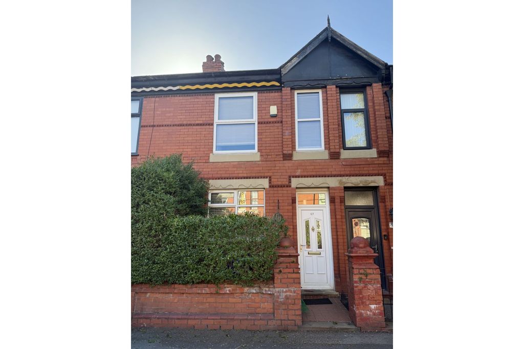 Property photo 1 of 18