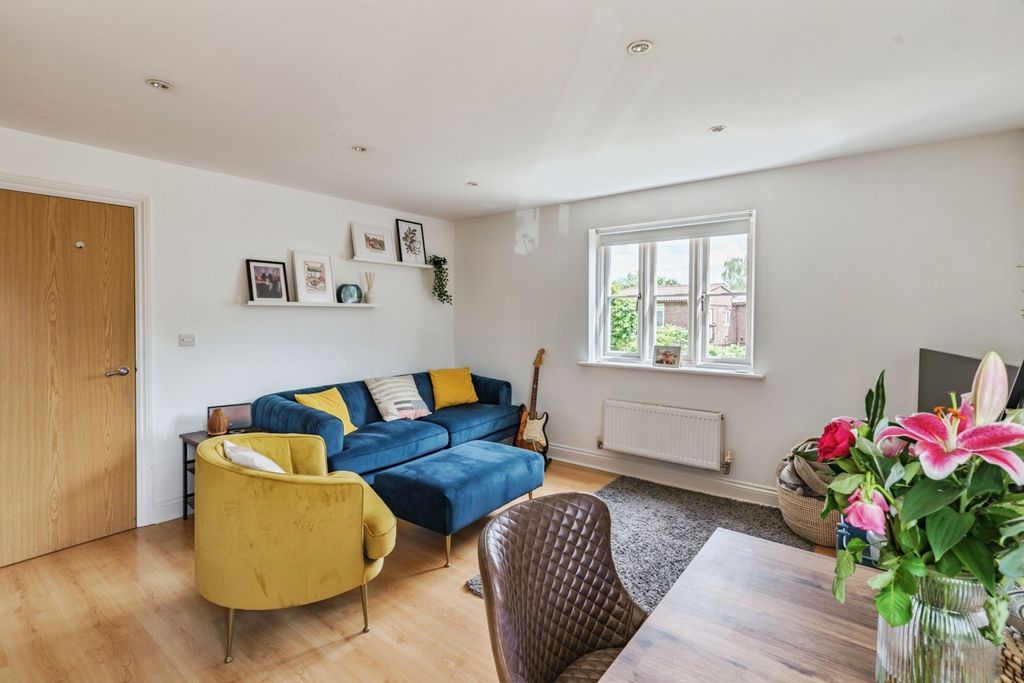 Property photo 2 of 12 Pbox-Img.Jpg