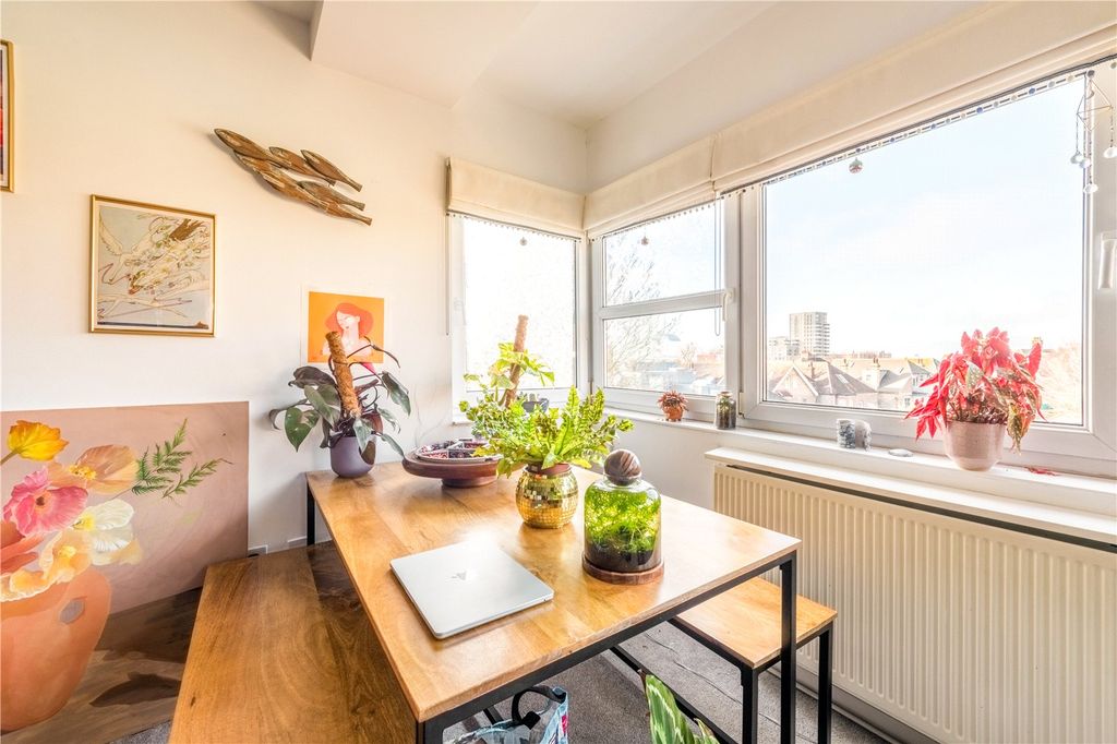 Property photo 3 of 13 Picture No. 35