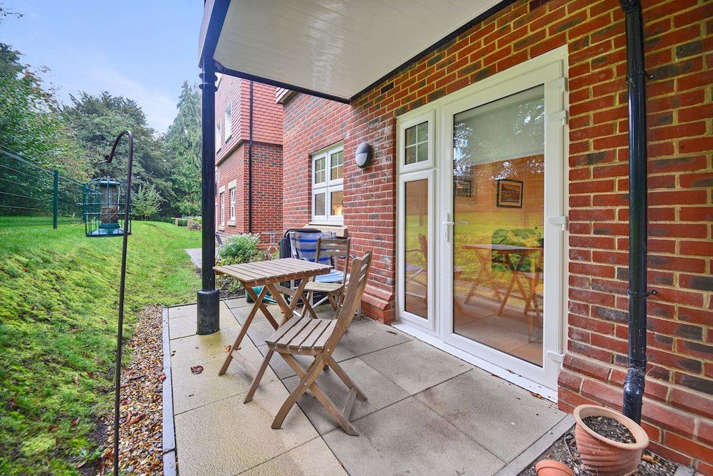 Property photo 1 of 10 045B7395-914A-448B-B4c2-E9A5d2Ea4B5Dbhmcs - 7 Ruth