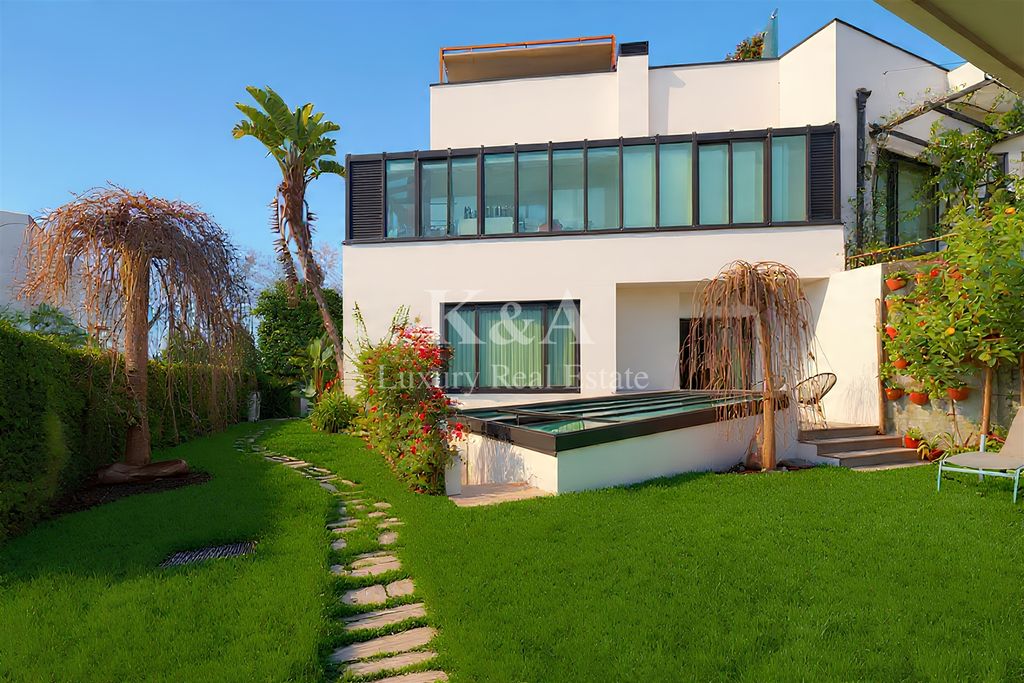 Property photo 2 of 20