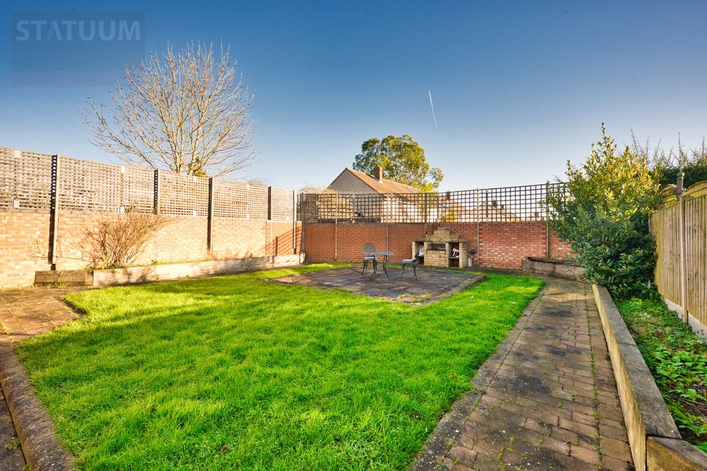 Property photo 2 of 16