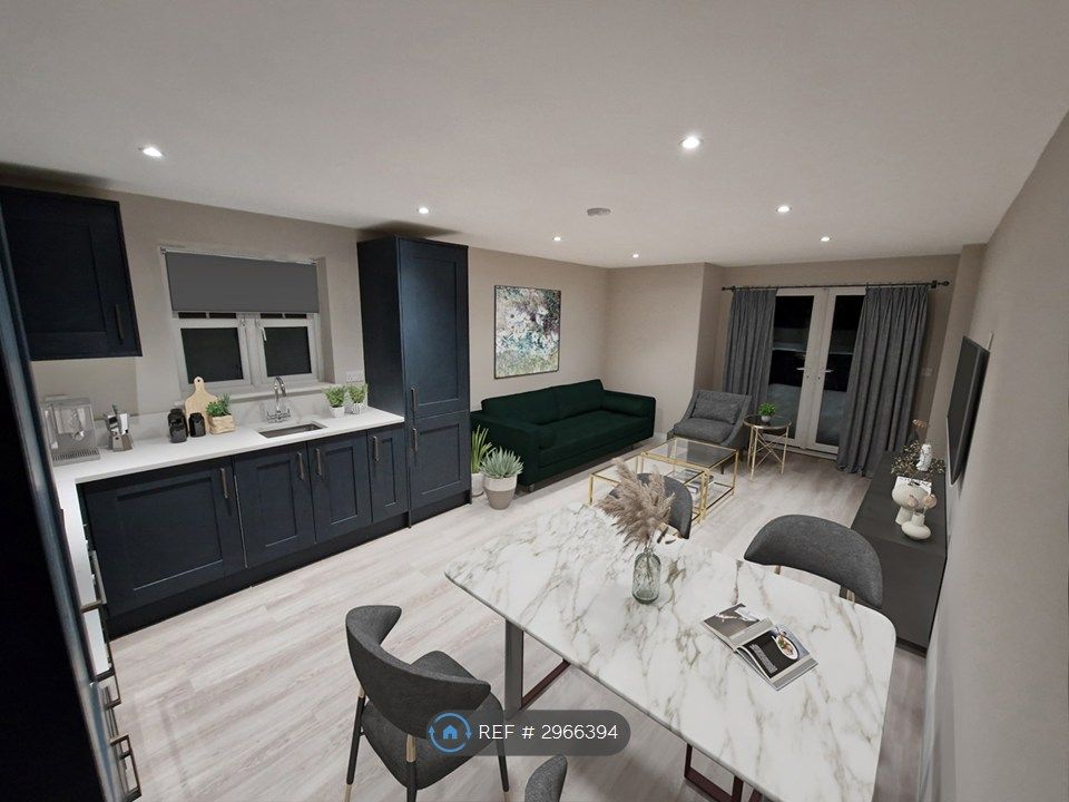 Property photo 1 of 6 Kitchen Lounge