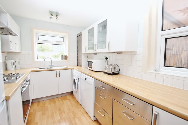 Property photo 2 of 9 Photo 7