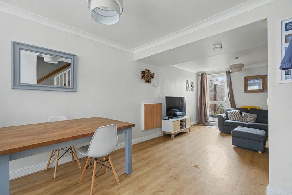 Property photo 2 of 10 Photo 2