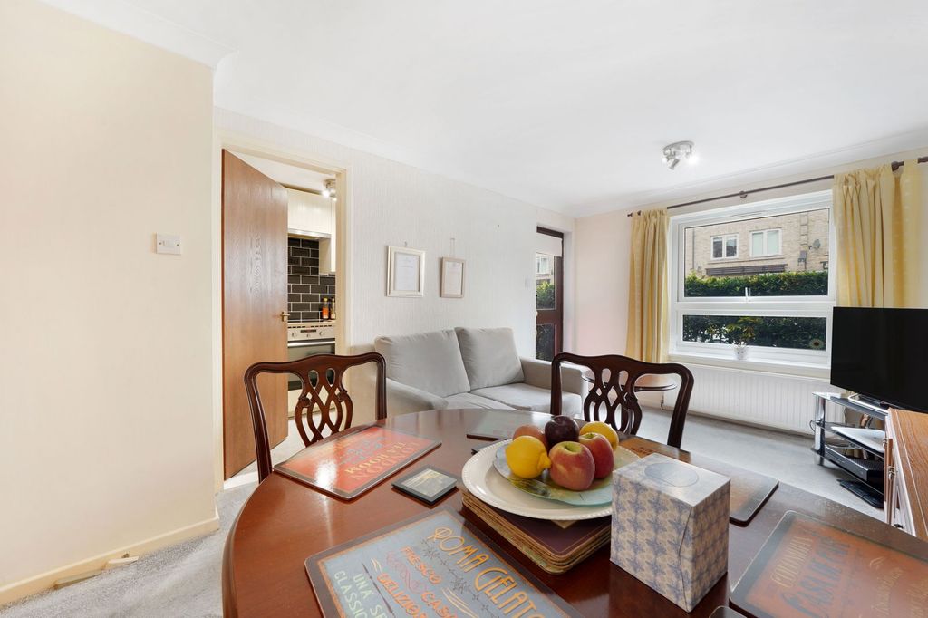 Property photo 2 of 9