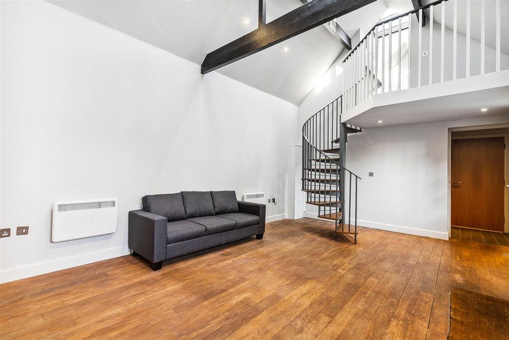 Property photo 2 of 10 The Cottage, 3 Howletts Road-10.Jpg
