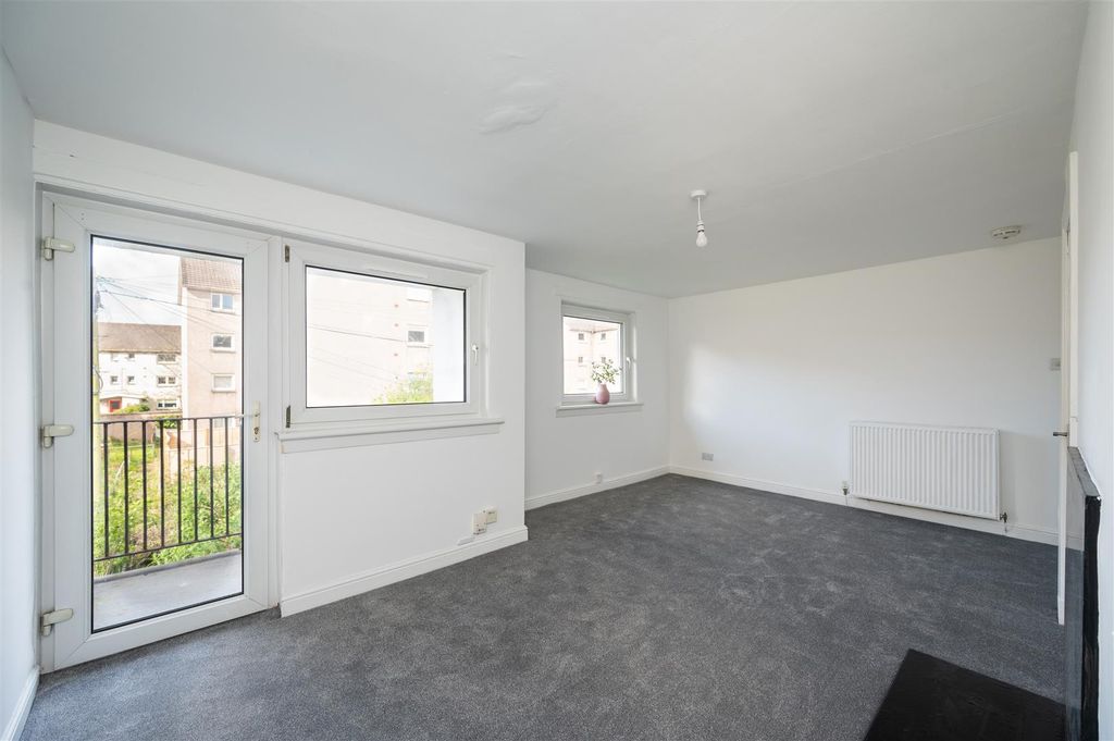 Property photo 2 of 16 Dochartdrive-18.Jpg