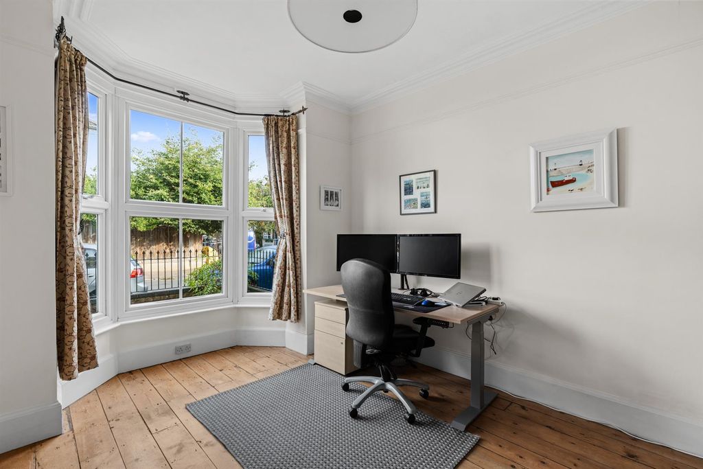 Property photo 2 of 33 45 Sandringham Road -004.Jpg