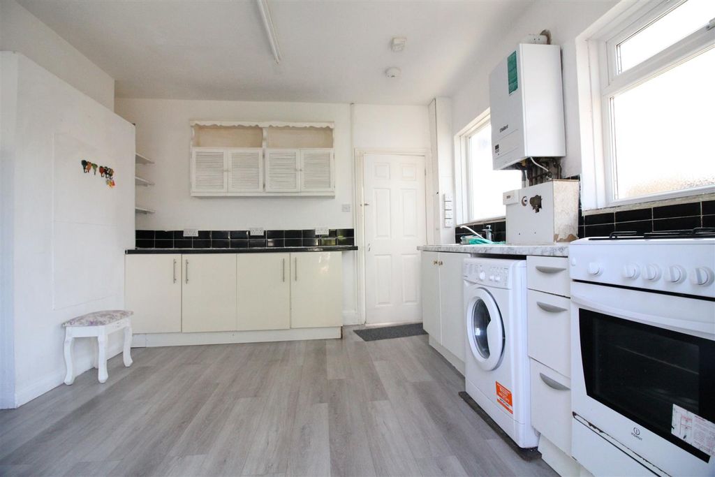 Property photo 3 of 7 7Fc4979D-9C36-429F-Ad4E-2E7F640Eb262.Jpeg
