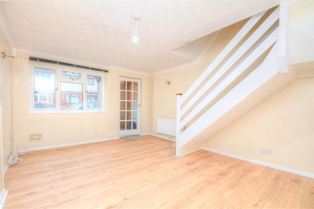 Property photo 2 of 9 Lounge 2.Jpg