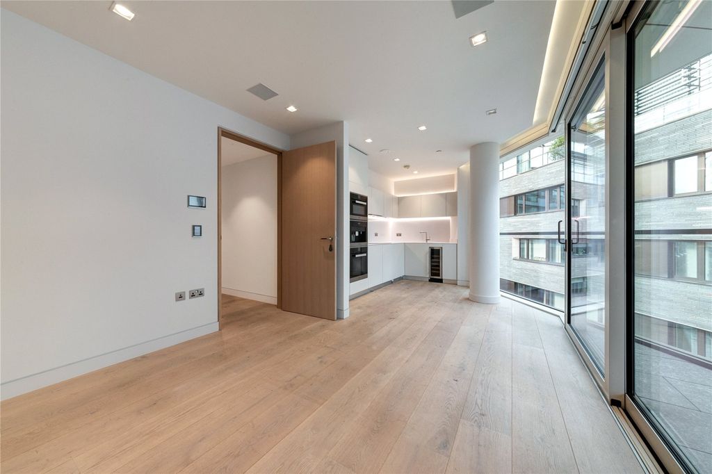 Property photo 2 of 16 Picture No. 37