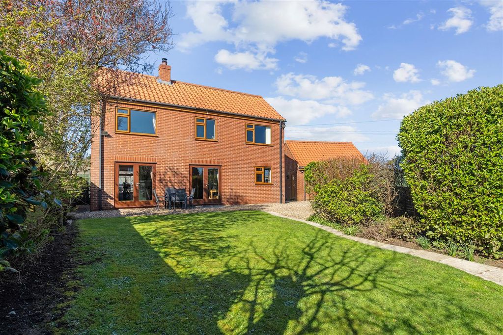 Property photo 1 of 30