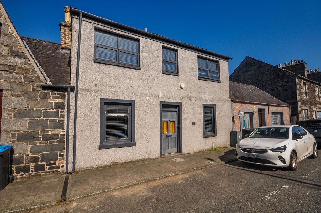 Property photo 1 of 12