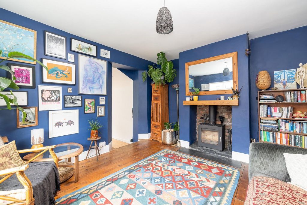 Property photo 3 of 38 Char7797.Jpg