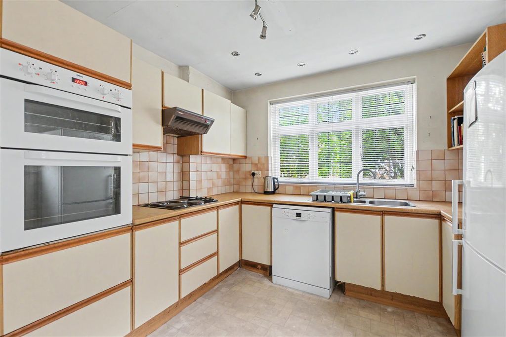 Property photo 3 of 29 Kitchen_3.Jpeg