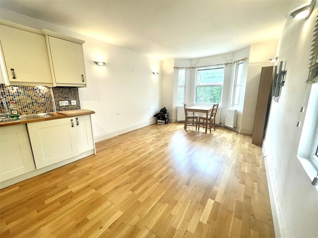 Property photo 1 of 7 Main Picture