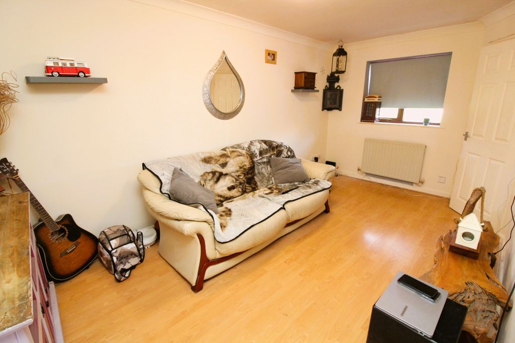 Property photo 2 of 21 Img_4233