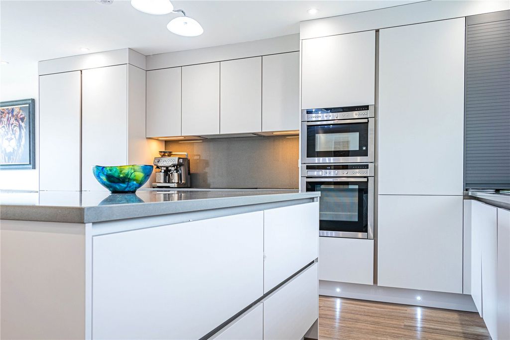 Property photo 3 of 34 Picture No. 29