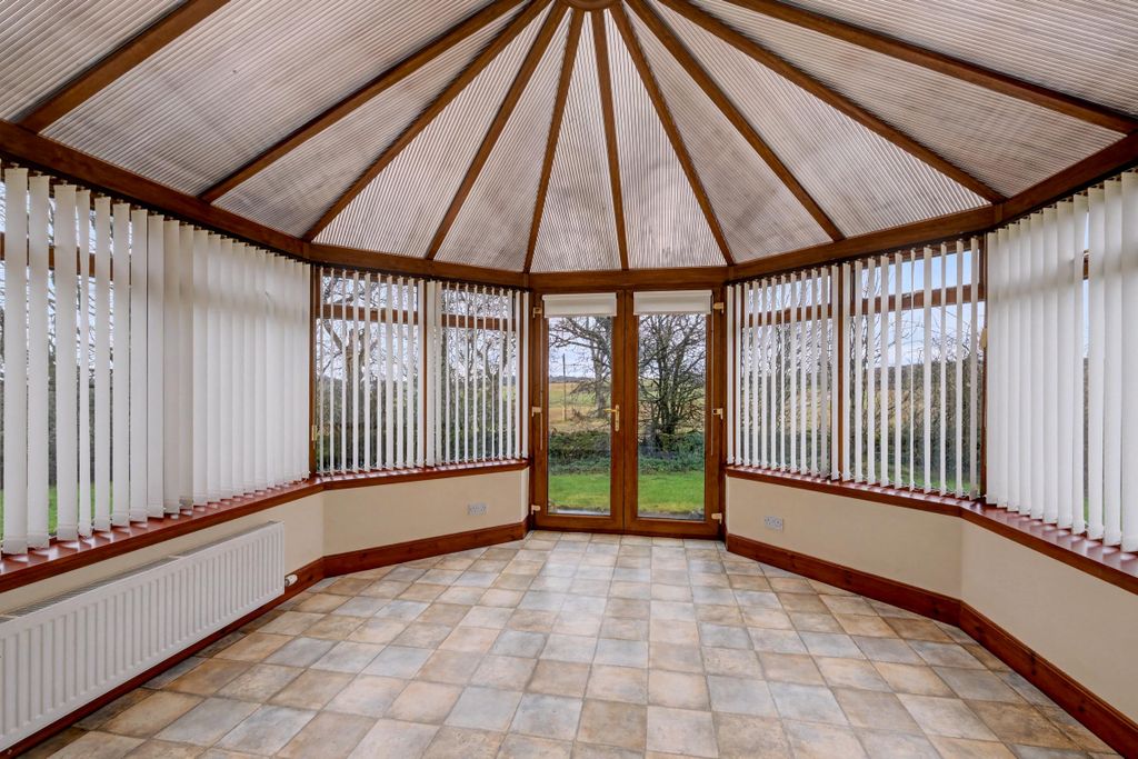 Property photo 3 of 45