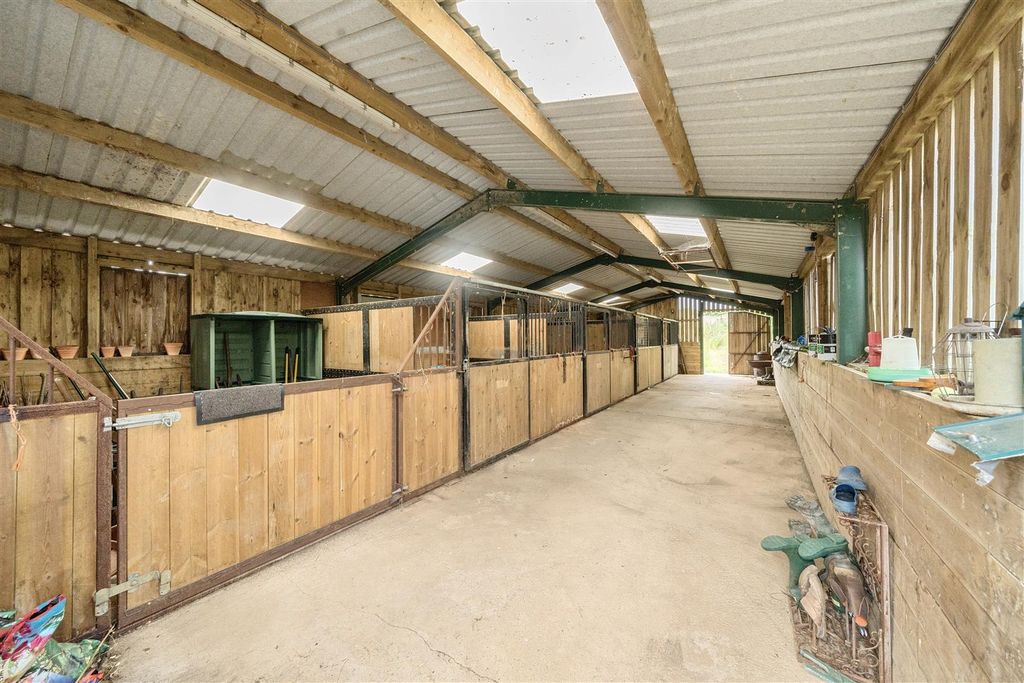Property photo 3 of 24