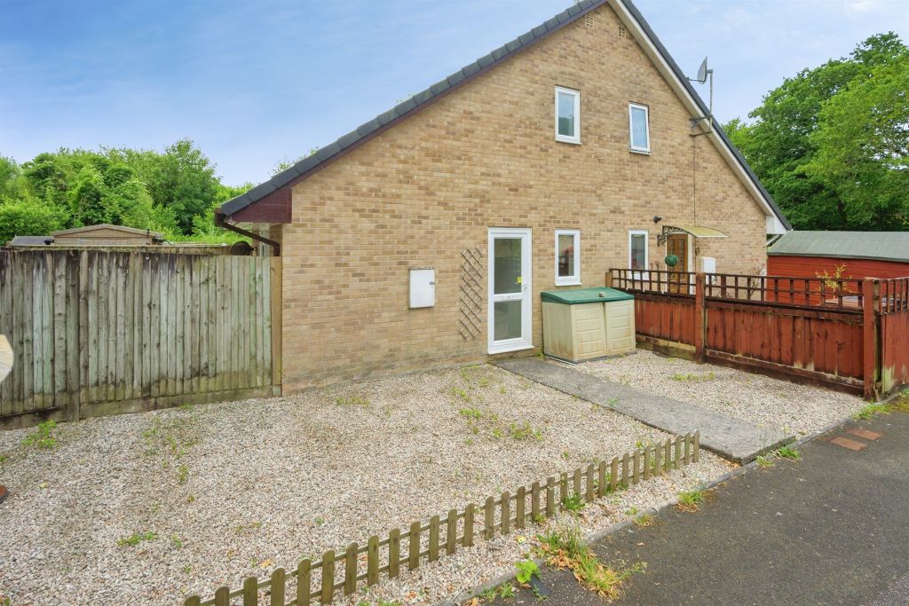 Property photo 1 of 20