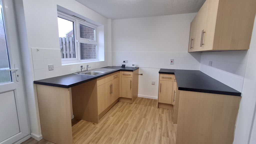 Property photo 2 of 13 Kitchen