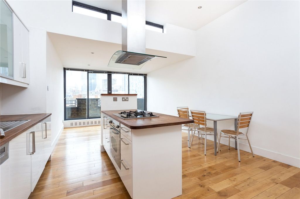 Property photo 2 of 10 Picture No. 03