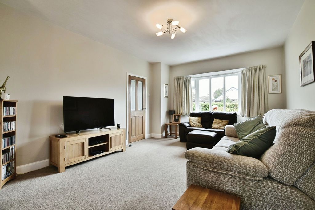 Property photo 2 of 16 Pbox-Img.Jpg