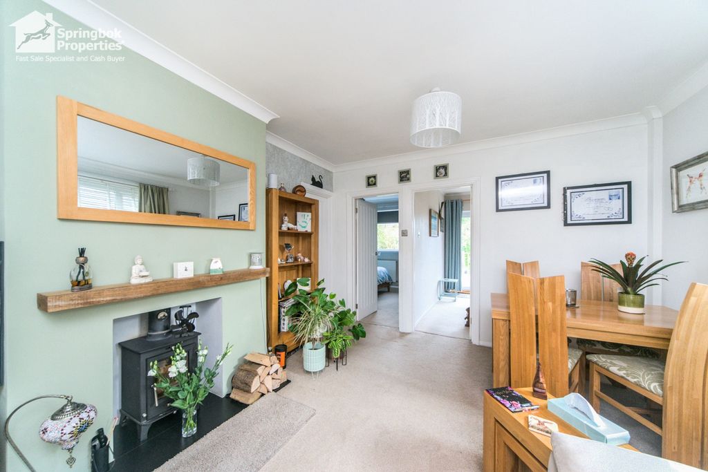 Property photo 3 of 19 Image 2