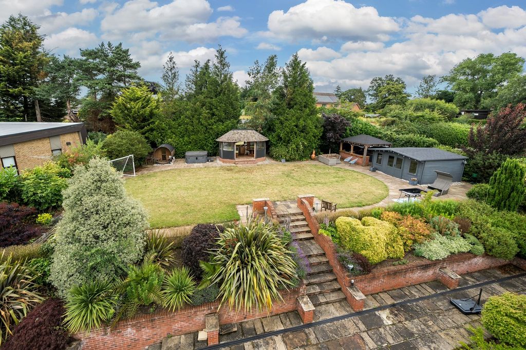 Property photo 1 of 29