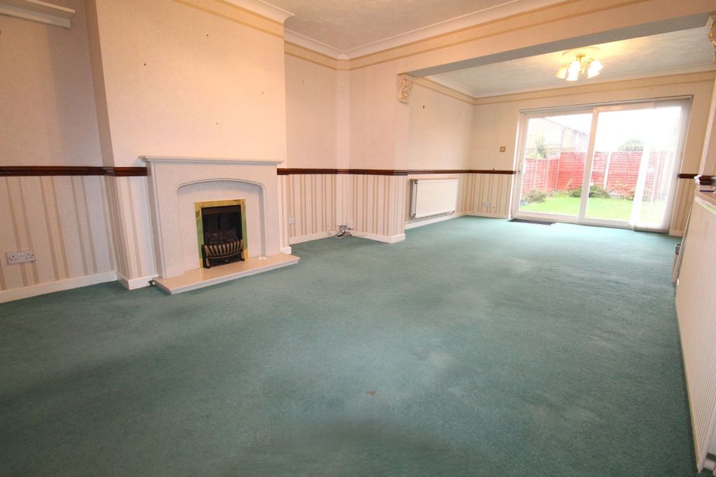 Property photo 3 of 17 Lounge Diner