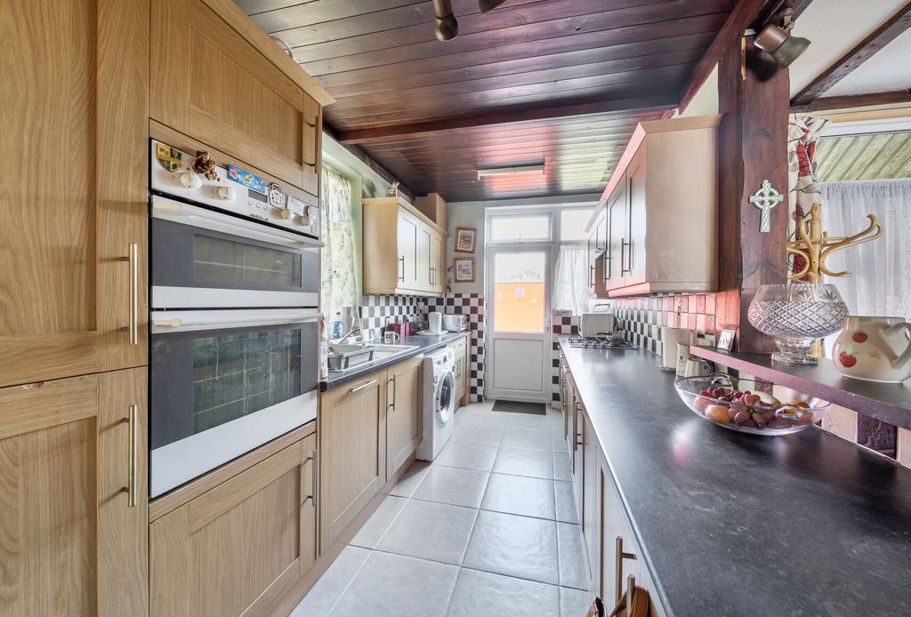 Property photo 1 of 14 1469737-14-6A2048...
