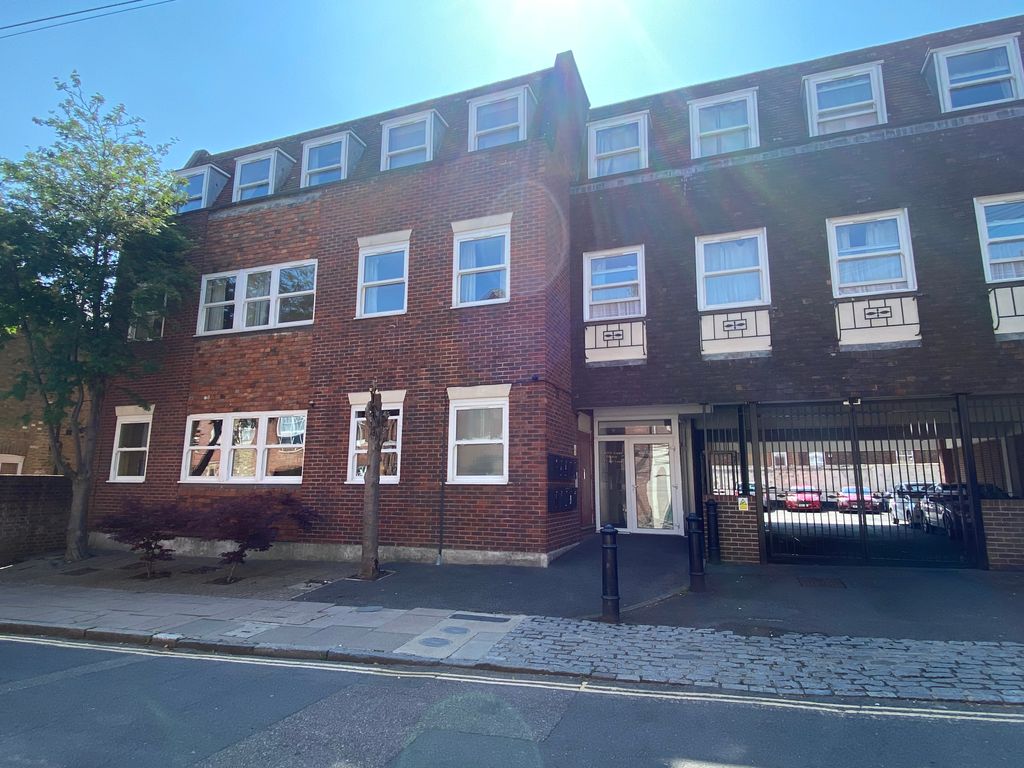 Property photo 1 of 7