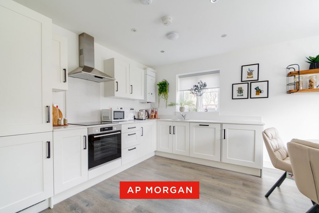 Property photo 3 of 20 Picture No. 12