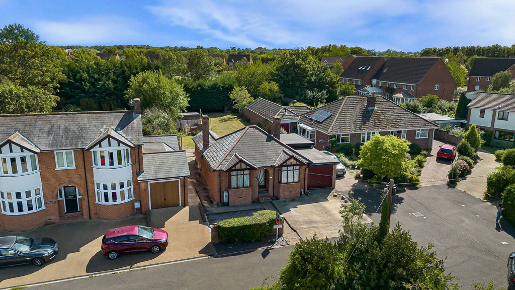 Property photo 2 of 19