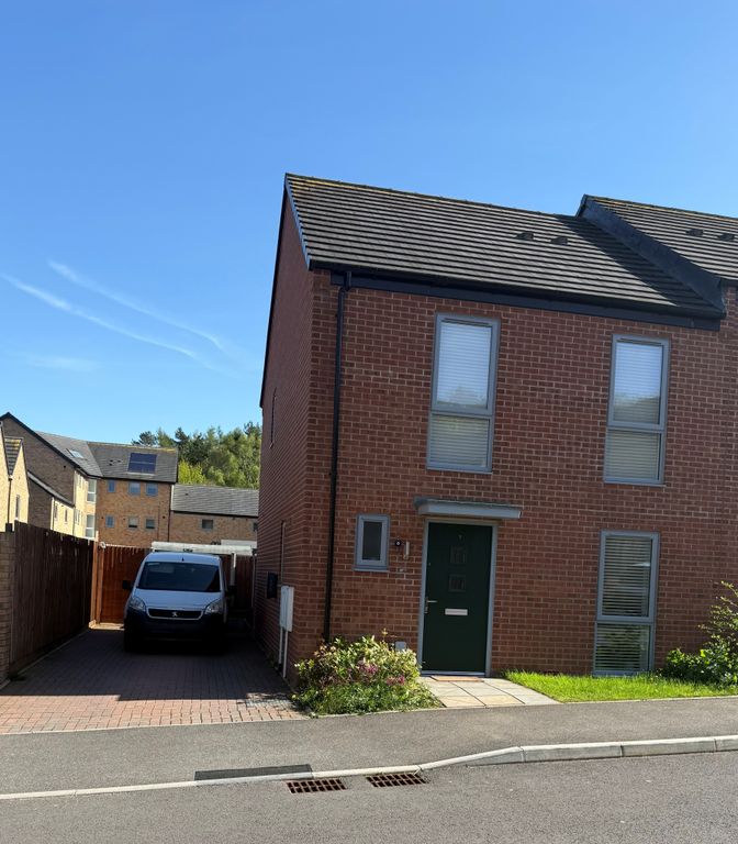 Property photo 1 of 2
