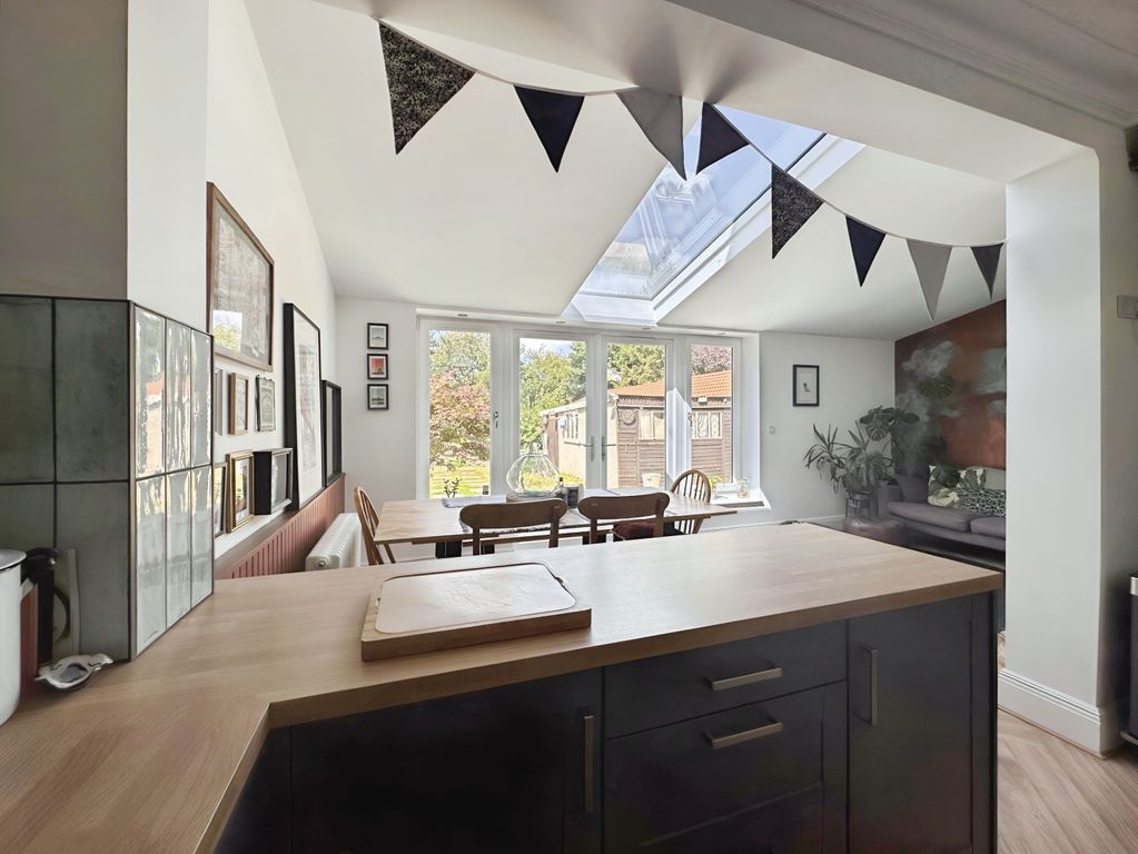 Property photo 2 of 27 Kitchen/Diner