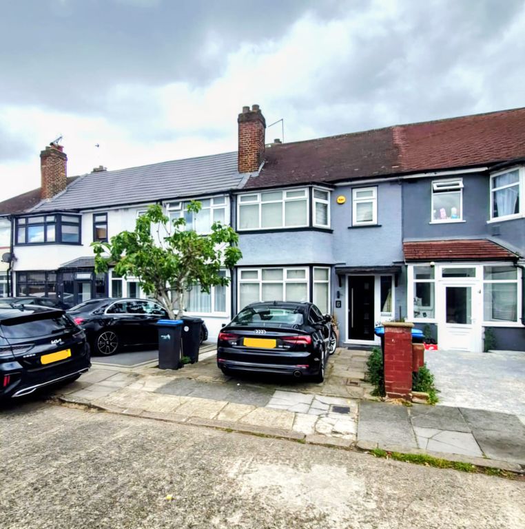 Property photo 1 of 11 A Well Presented Three Bedroom Family Home
