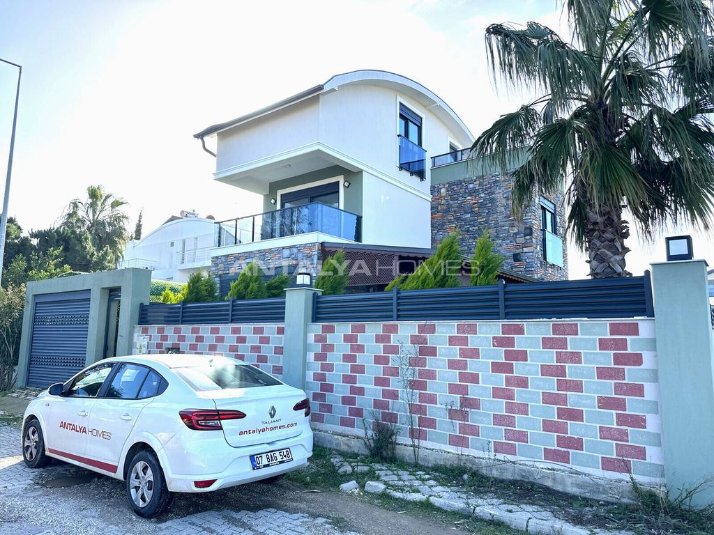 Property photo 2 of 47