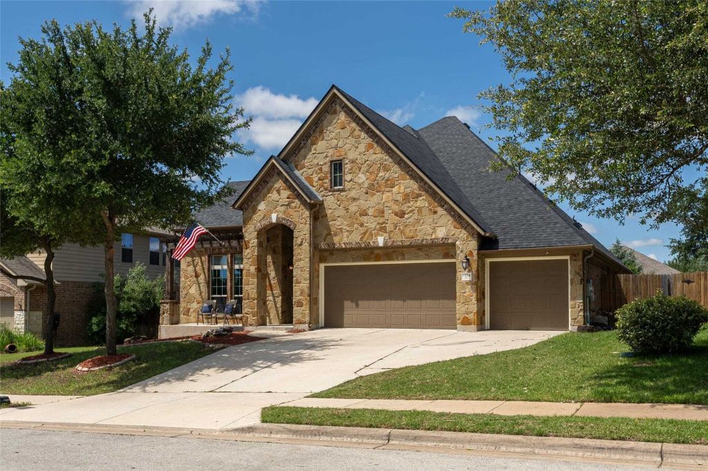 Property photo 1 of 31