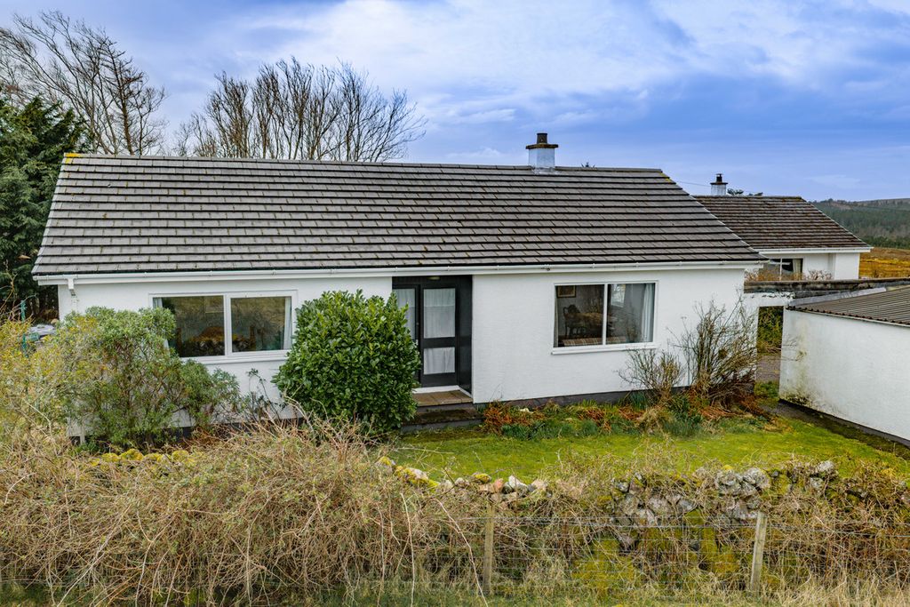 Property photo 1 of 40