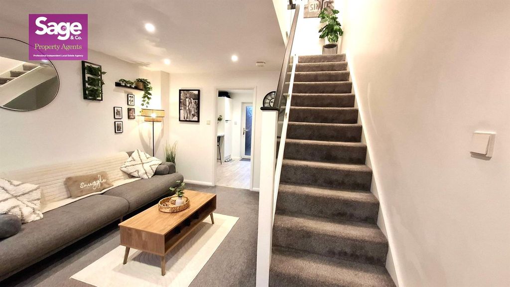 Property photo 2 of 29