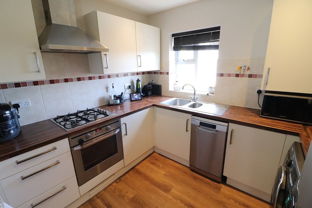 Property photo 3 of 13 Picture No. 12