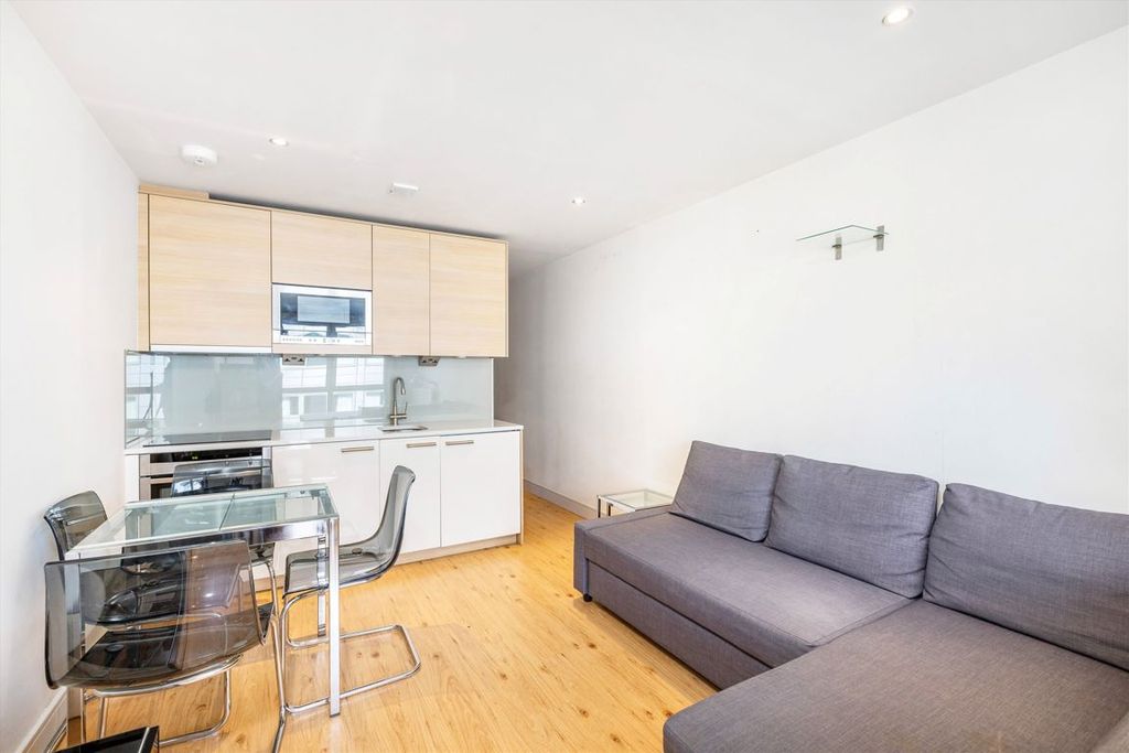 Property photo 3 of 4