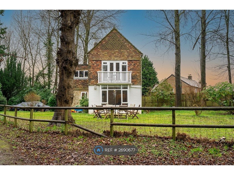 Property photo 2 of 33