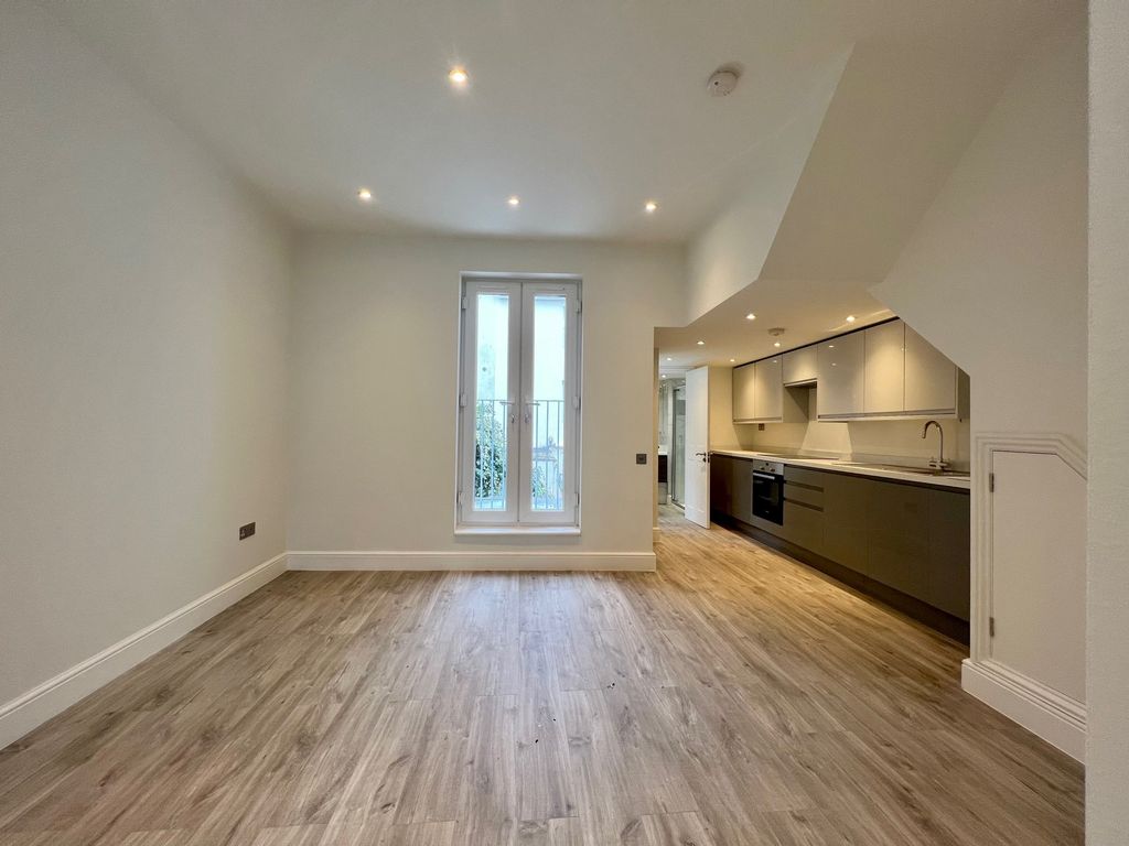Property photo 2 of 4